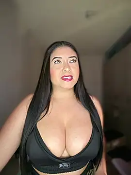 cami_ortiz__ webcam