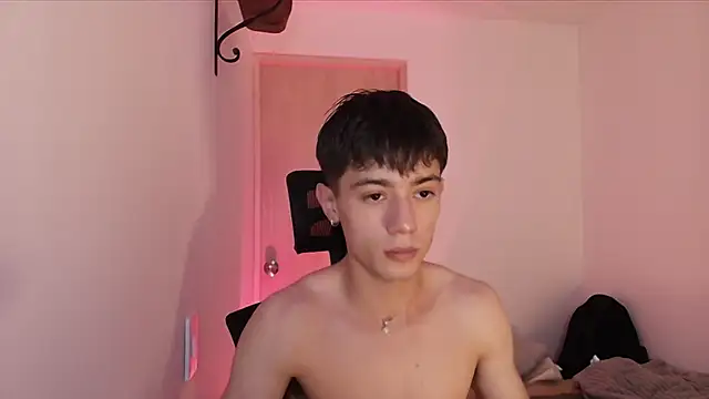 slowburnmystic live cam on StripChat