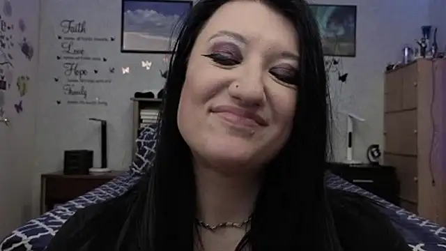 Rayna live sex cam