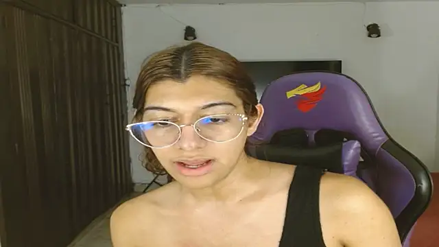 Alanni_parker webcam