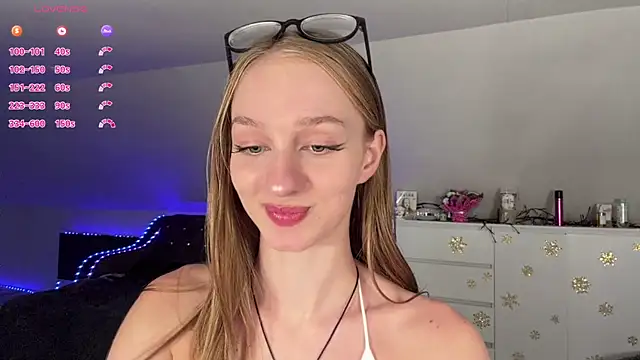 Anika_Socutehe webcam