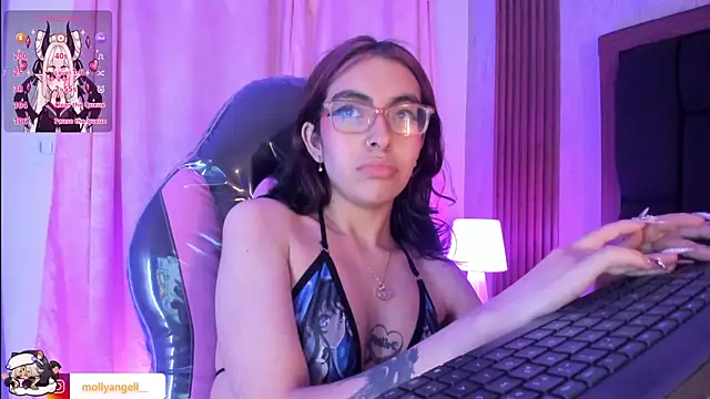Molly_A webcam