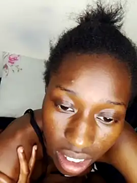 MyrahEbony webcam