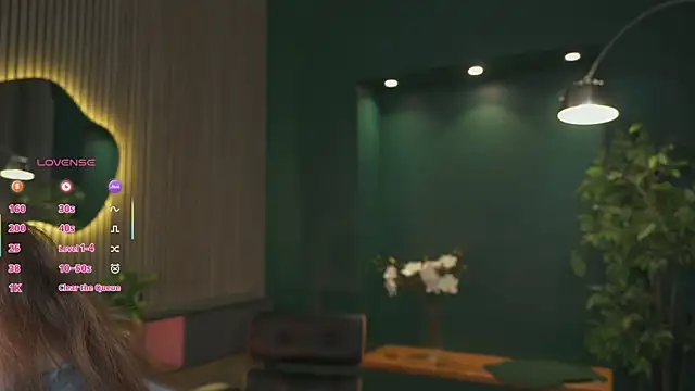 llina_gloww webcam