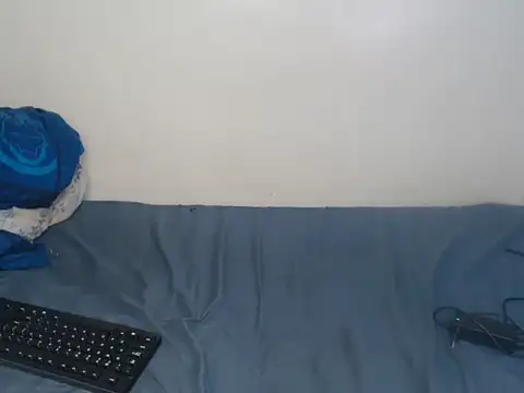 Petitepoppyy webcam