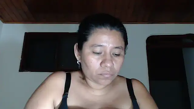 adrixxx38 live cam on StripChat