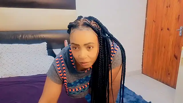 GiantBootyMilf webcam