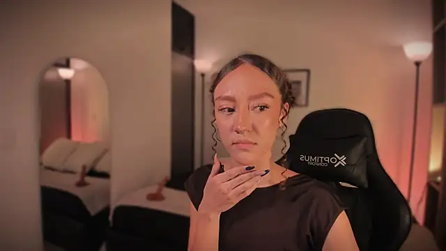 ChloeMoreti webcam
