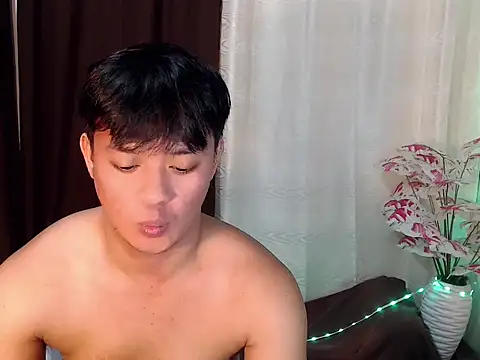 kingdomcum96 live sex cam