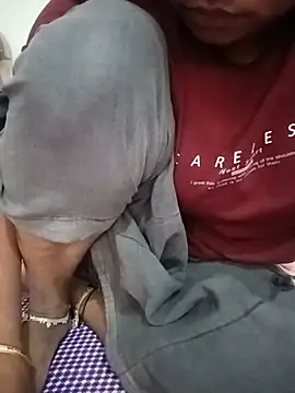 Menka_cut34 webcam