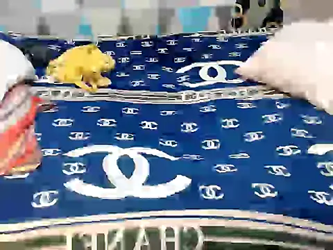 Trish_CurveCock webcam