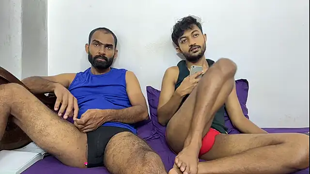 DesiDaddyandSon webcam