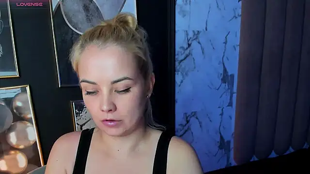 StephanieSweety webcam