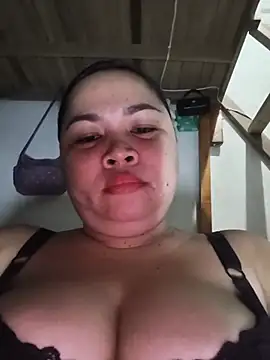 Sweetlorie_83 live cam on StripChat