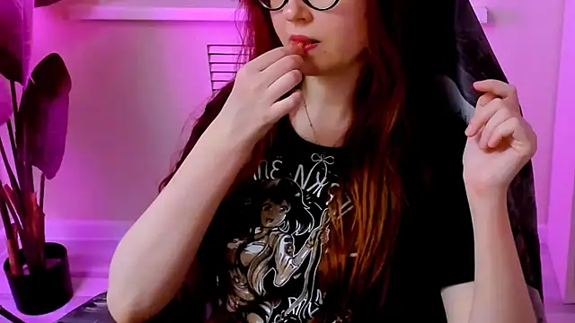CarolGiggly webcam