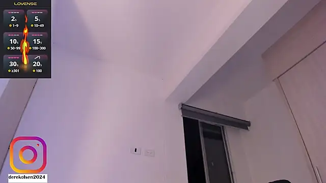DerekOlsen live sex cam