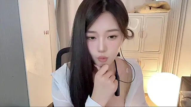 yiyi5588 Live Web Cam Show
