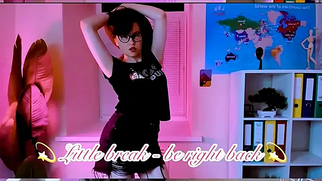 CarolGiggly webcam