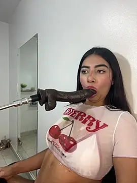 cherry_skinnyy_ webcam