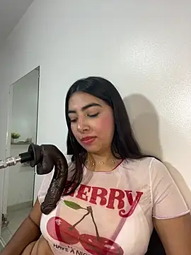 cherry_skinnyy_ webcam