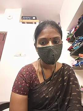 Tamil_Yalini12 live cam on StripChat