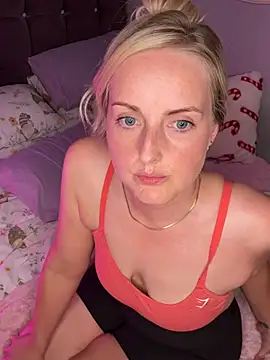 SexySophiex live cam on StripChat