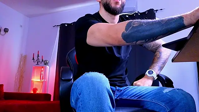 MightyAaron66 webcam