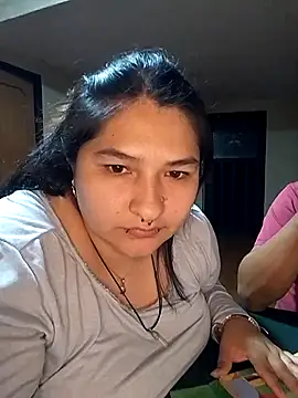 LauraHorny69 webcam