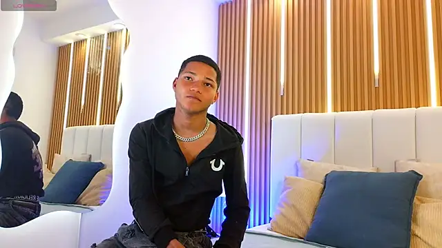 Kelvin_Josue webcam