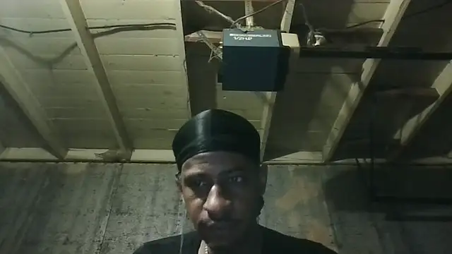 Leo99842 webcam