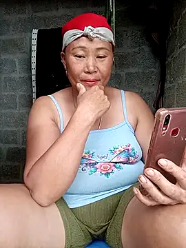 NyloveSquirt webcam