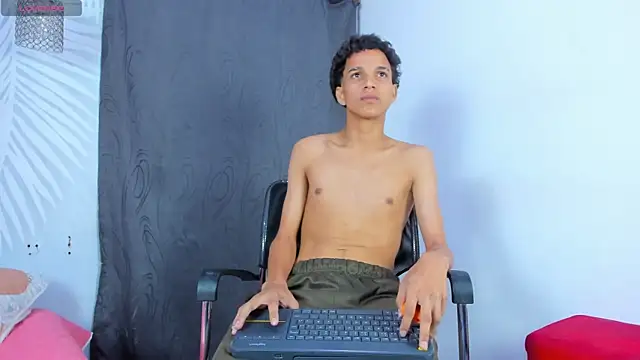 MidnightKing_ webcam