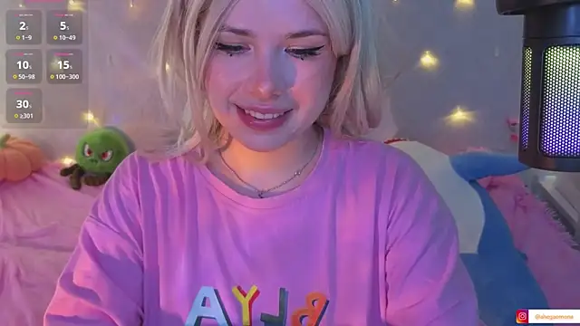 AhegaoWaifu webcam