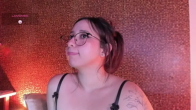Apartment28 live cam on StripChat