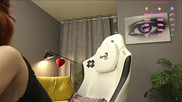 Megany live webcam show
