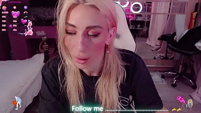 AnnieGOld_ webcam