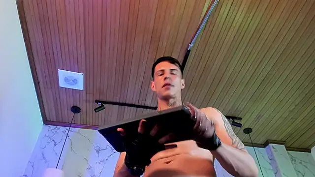 Dustin_Sonne live cam on StripChat