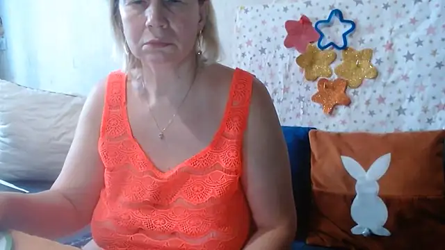 QueenLana webcam