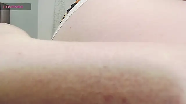 Kittywhiteass webcam