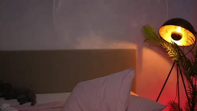brandywhite (F milf) - Let me turn up the heat .. slowly