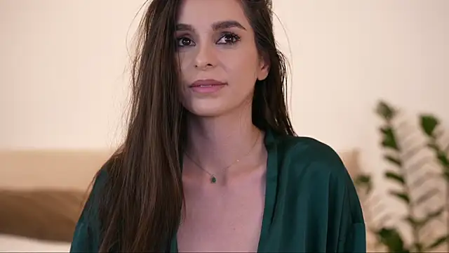 DoviaClaire live webcam show