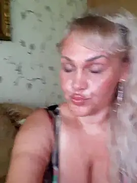 isabellaboni (F mature) - Spank ass×25 and fingers