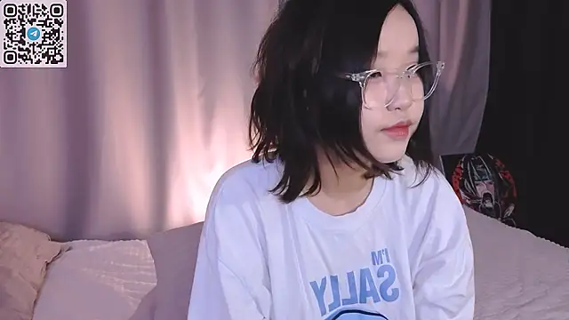 oohannii (F young) - fingering tight pussy