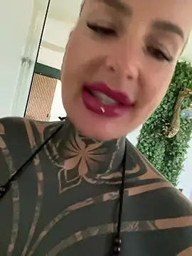 kathaleanoir (F milf) - Finger pussy