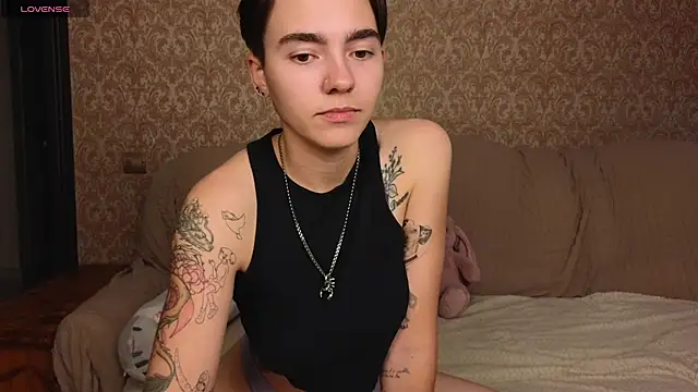 Lilihere_ webcam