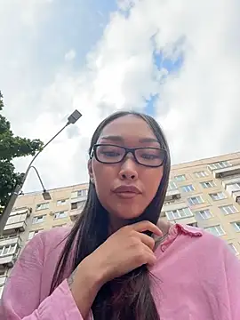 trytomakememoam live webcam show