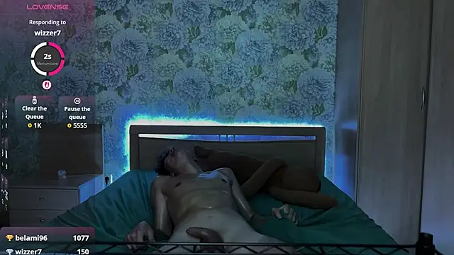AlfredSweet live cam on StripChat