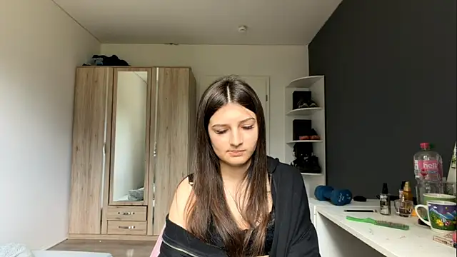 SpanishRooter live webcam show