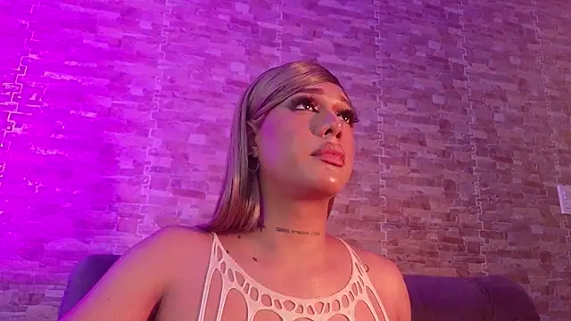 Dreams_Chloe webcam