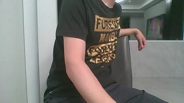 nole_china7 (Ask my age) - talk / fun / cum